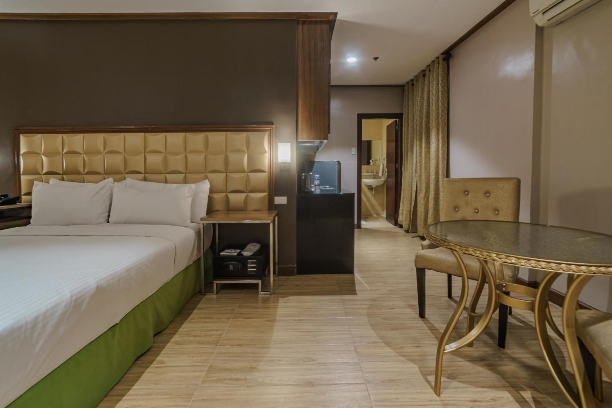 Robertson Hotel Нага Экстерьер фото
