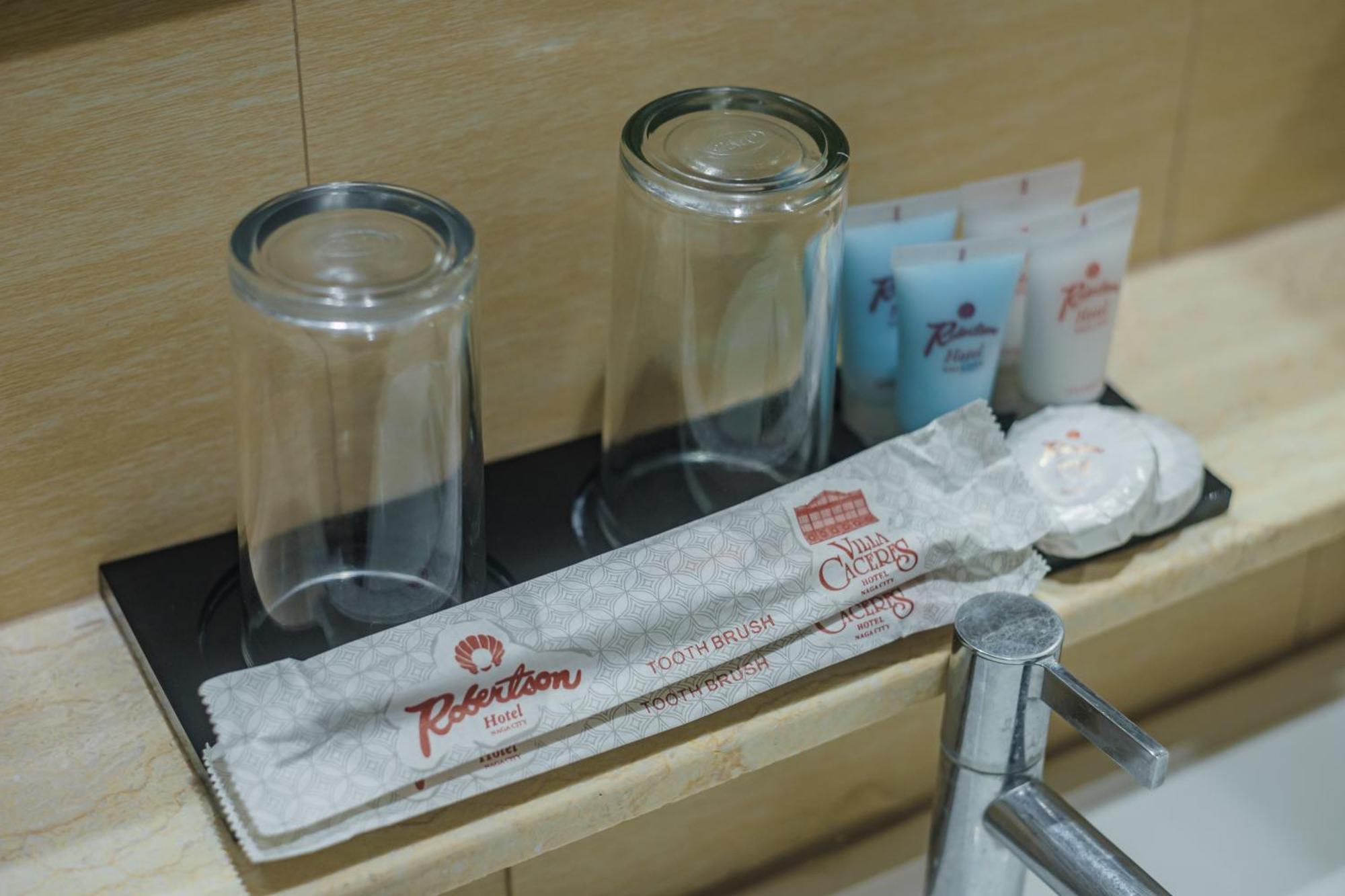 Robertson Hotel Нага Экстерьер фото