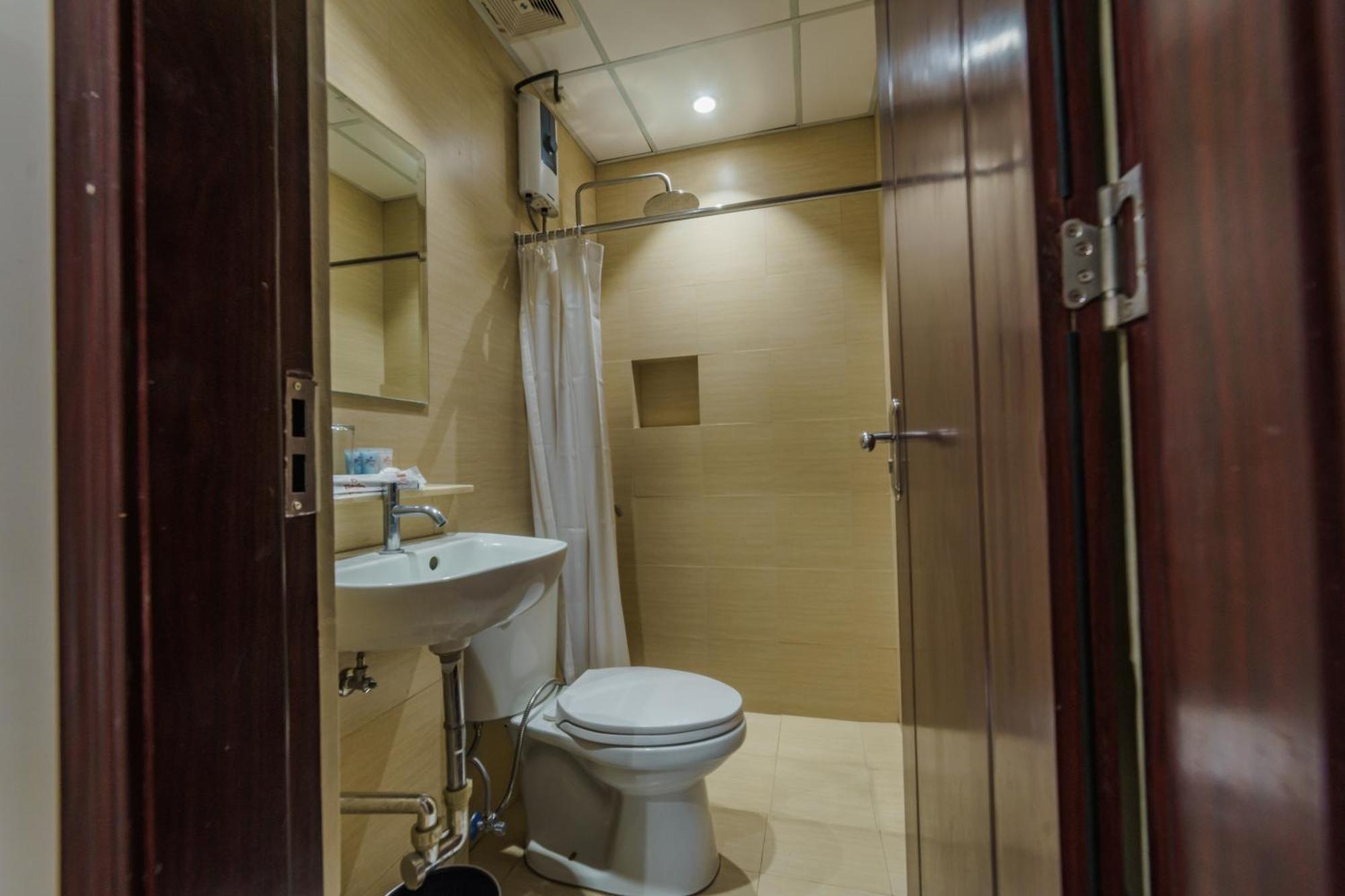 Robertson Hotel Нага Экстерьер фото