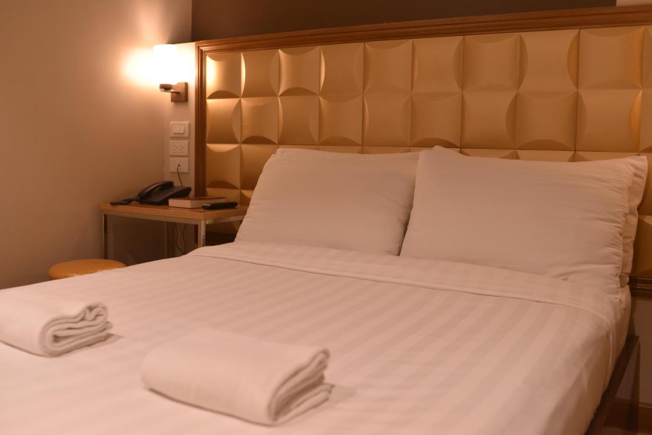 Robertson Hotel Нага Номер фото