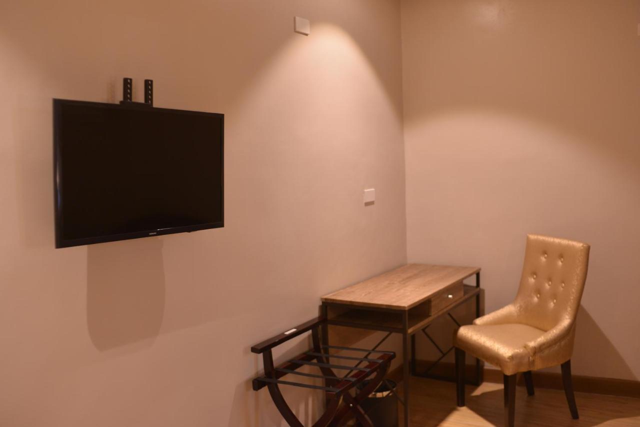 Robertson Hotel Нага Номер фото